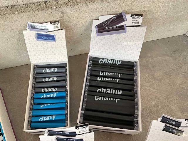 Champ rolling machines in display (8x) - afbeelding 3 van  6