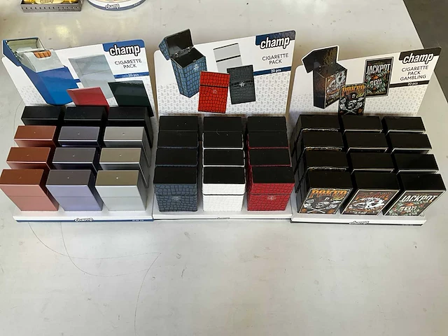 Champ sigaretten case in display (36x) - afbeelding 1 van  7