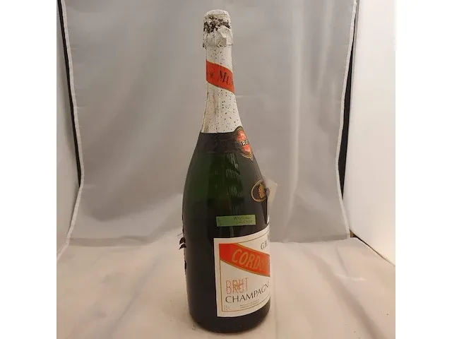 Champagne cordon rouge mumm magnum - afbeelding 11 van  11