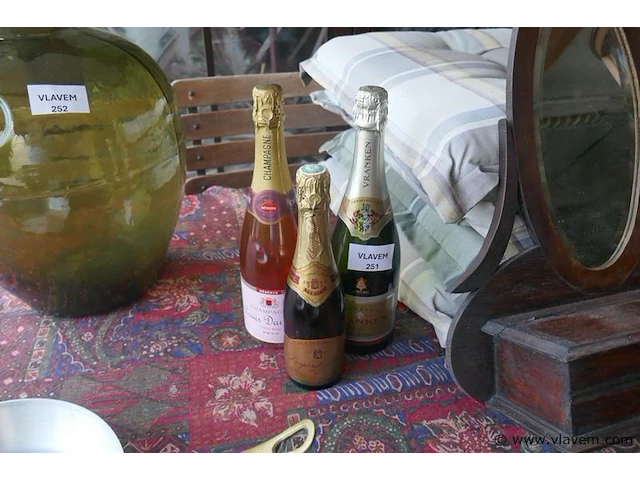 Champagne - afbeelding 1 van  1