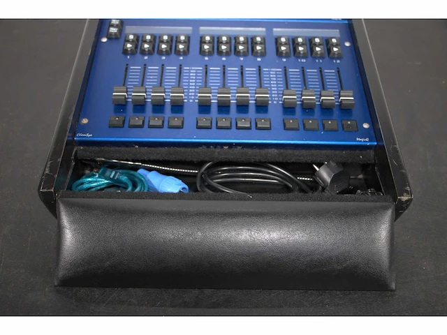 Chamsys - playback wing - light mixing console - afbeelding 3 van  17