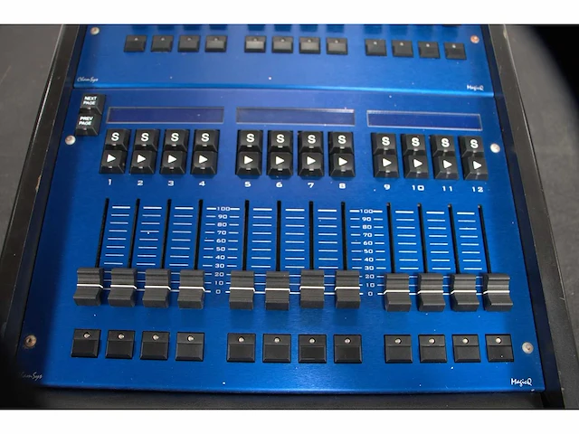 Chamsys - playback wing - light mixing console - afbeelding 4 van  17