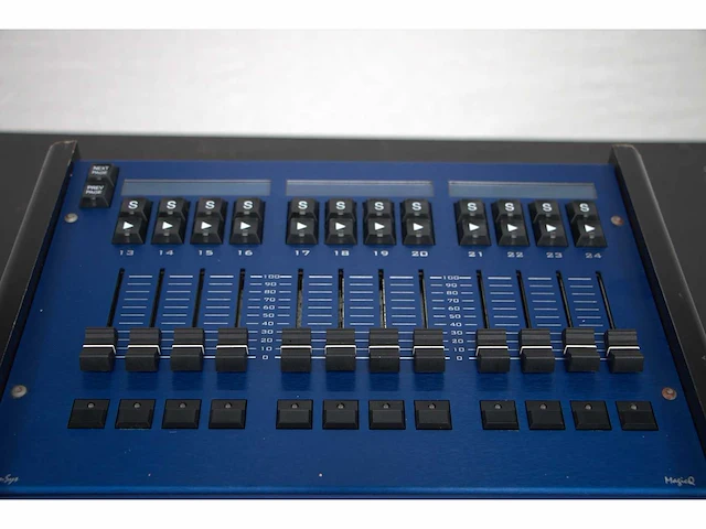 Chamsys - playback wing - light mixing console - afbeelding 5 van  17