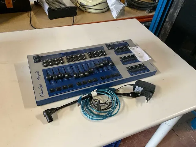 Chamsys magicq extrawing lichtmengtafel - afbeelding 1 van  6