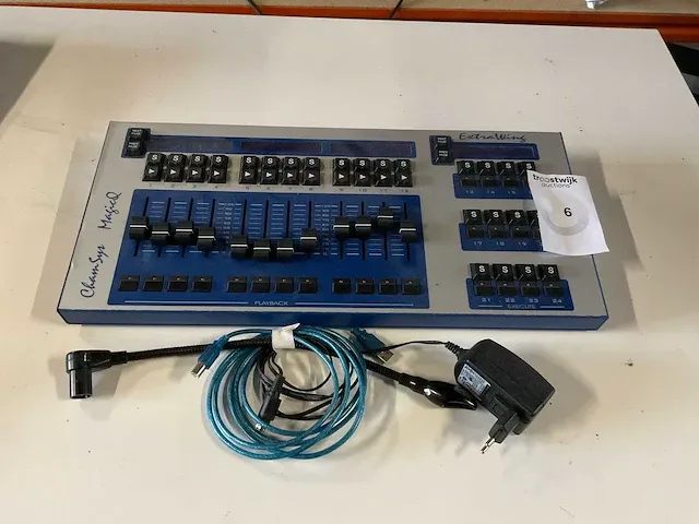 Chamsys magicq extrawing lichtmengtafel - afbeelding 2 van  6