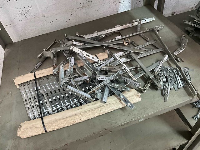 Chassis hardware - afbeelding 10 van  13