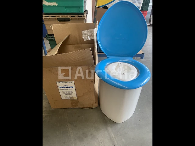 Chemisch toilet - afbeelding 1 van  2