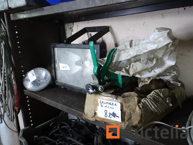 Chemische ankerpomp, metselwerkhaken, spot, 2 koplampen - afbeelding 1 van  6