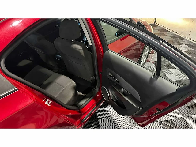 Chevrolet - 2012 - cruze - personenauto - afbeelding 16 van  40
