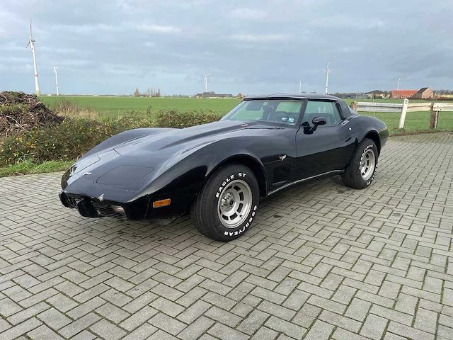 Chevrolet - corvette c3 - targa - classic cars >15 - afbeelding 1 van  16