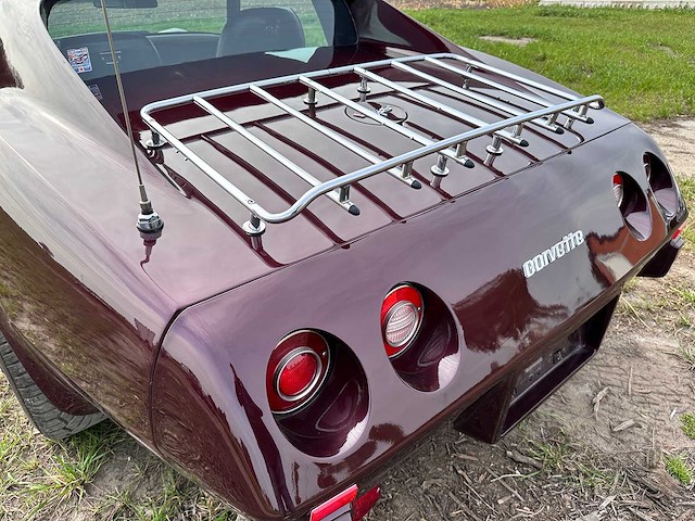 Chevrolet - corvette c3 targa stingray - oldtimer - afbeelding 22 van  44