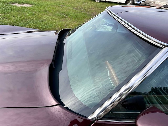 Chevrolet - corvette c3 targa stingray - oldtimer - afbeelding 28 van  44