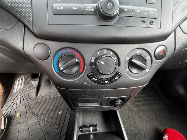 Chevrolet aveo hatchback 1.2i l 84, 2010 - afbeelding 2 van  39