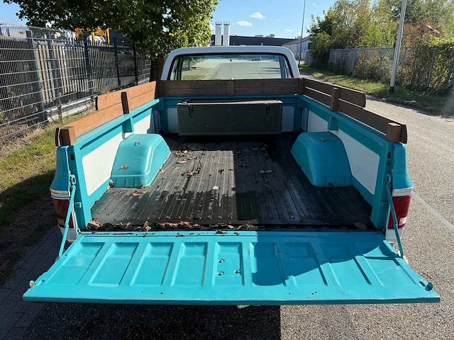 Chevrolet c-20 longbed fleetside pickup 1975 - afbeelding 28 van  72