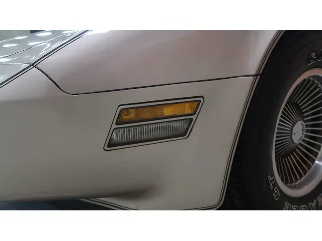 Chevrolet c3 - corvette collector edition - afbeelding 17 van  100