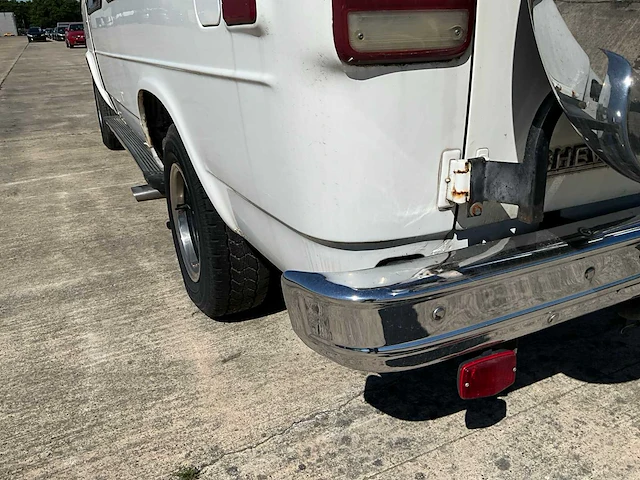 Chevrolet chevy van v8 camper - afbeelding 10 van  44