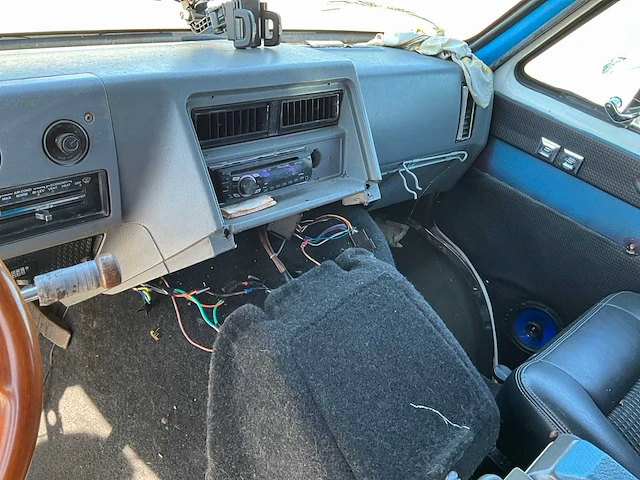 Chevrolet chevy van v8 camper - afbeelding 16 van  44