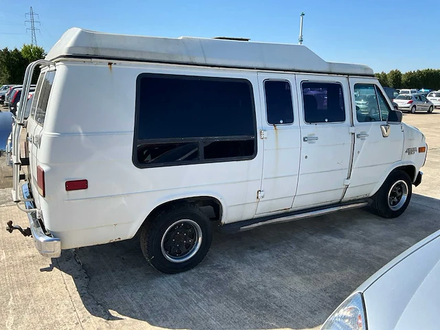 Chevrolet chevy van v8 camper - afbeelding 40 van  44