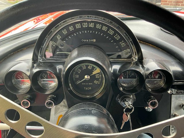 Chevrolet corvette c1 cabrio oldtimer - afbeelding 9 van  54