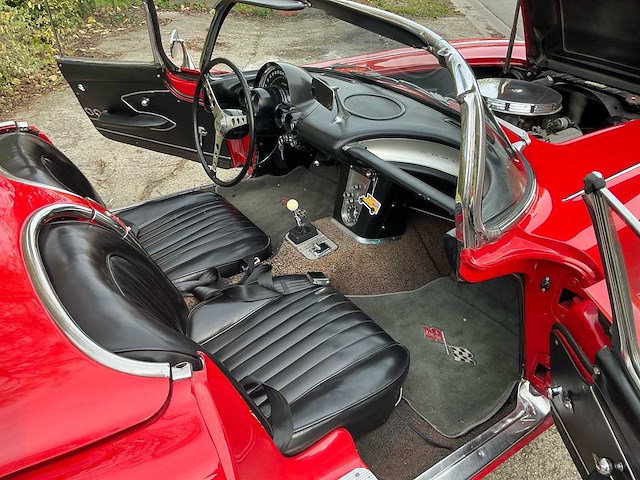 Chevrolet corvette c1 cabrio oldtimer - afbeelding 28 van  54