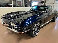 Chevrolet corvette v8 oldtimer uit 1964 - afbeelding 1 van  30