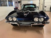 Chevrolet corvette v8 oldtimer uit 1964 - afbeelding 26 van  30