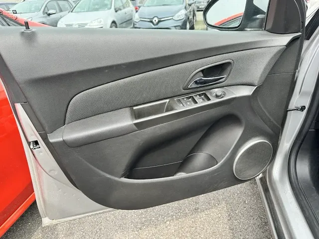 Chevrolet cruze 1.8i ls 141 at, 2013 - afbeelding 23 van  26