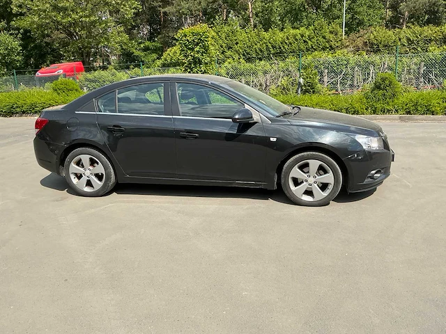 Chevrolet cruze personenauto - afbeelding 10 van  15