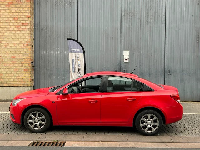 Chevrolet cruze sedan ls - afbeelding 1 van  18