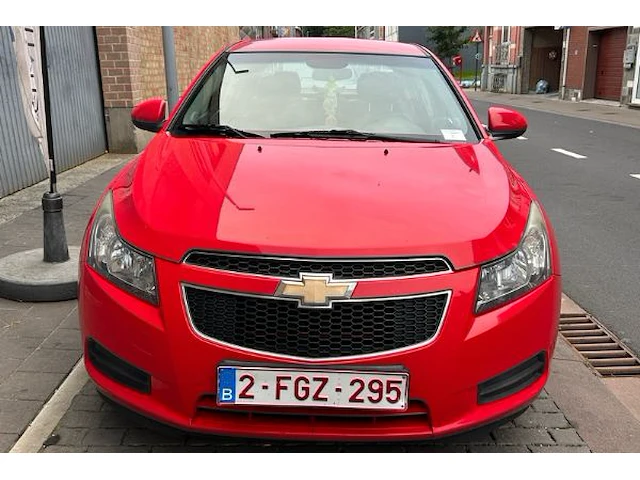 Chevrolet cruze sedan ls - afbeelding 11 van  18