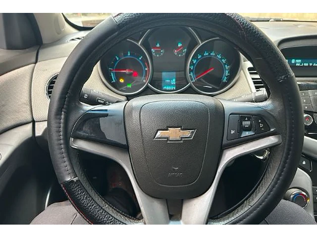 Chevrolet cruze sedan ls - afbeelding 14 van  18
