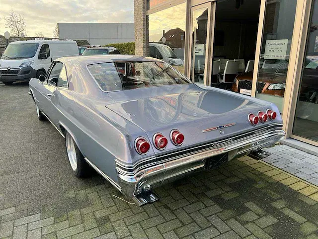Chevrolet impala oldtimer - afbeelding 6 van  10