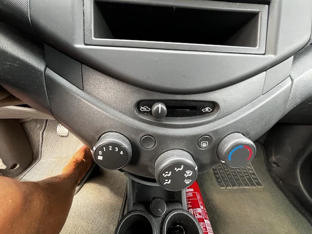 Chevrolet spark spark 1,0i + 68 - afbeelding 2 van  27