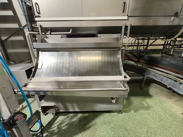 Chicken gas stunning and crate washer line - afbeelding 15 van  85