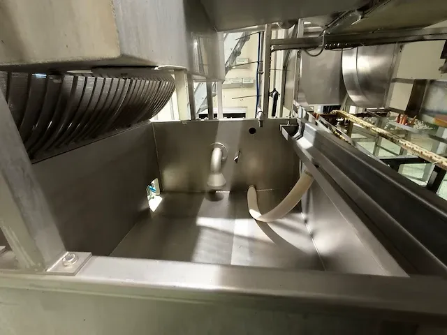 Chicken gas stunning and crate washer line - afbeelding 16 van  85