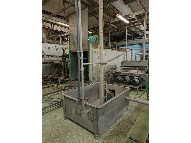 Chicken gas stunning and crate washer line - afbeelding 17 van  85