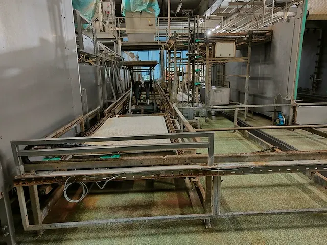 Chicken gas stunning and crate washer line - afbeelding 19 van  85