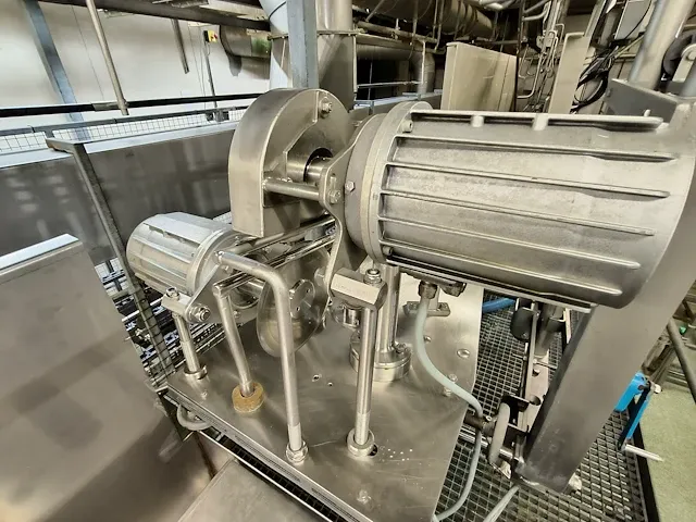 Chicken gas stunning and crate washer line - afbeelding 30 van  85