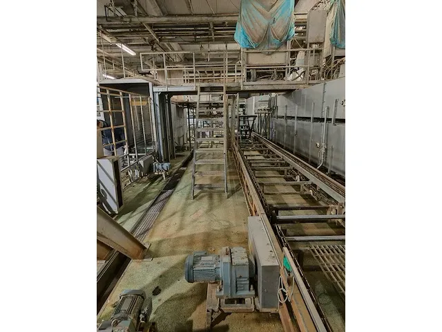 Chicken gas stunning and crate washer line - afbeelding 33 van  85