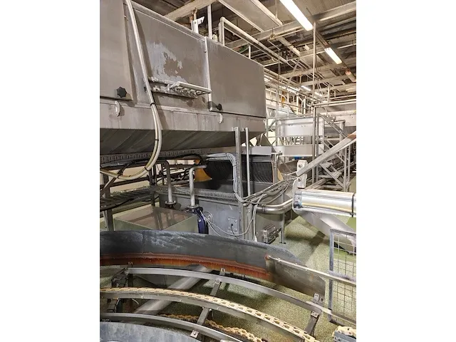 Chicken gas stunning and crate washer line - afbeelding 75 van  85