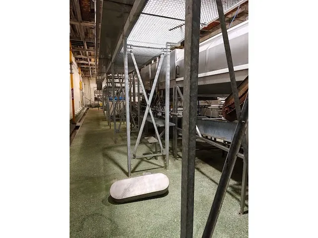 Chicken gas stunning and crate washer line - afbeelding 76 van  85