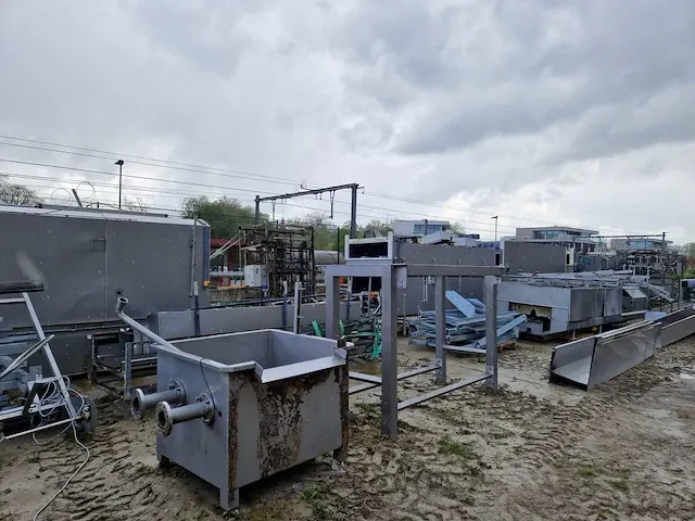 Chicken gas stunning and crate washer line - afbeelding 83 van  85