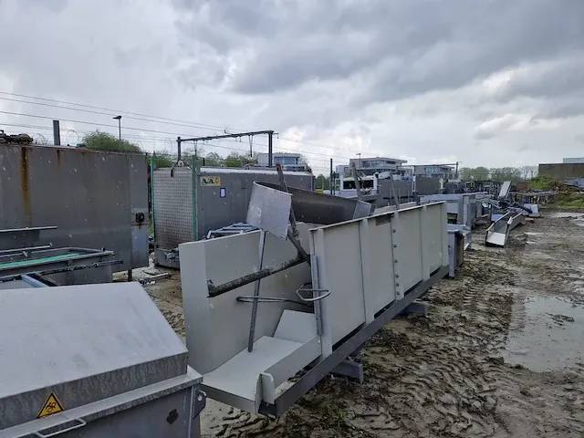 Chicken gas stunning and crate washer line - afbeelding 84 van  85