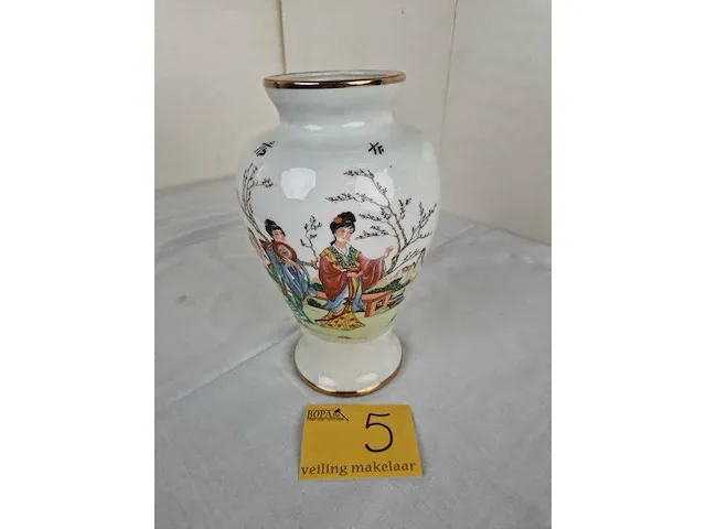 Chineese vaas - afbeelding 1 van  7