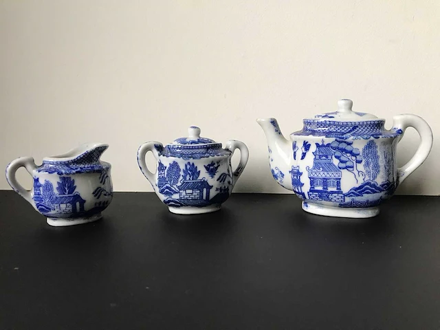 Chinese blue and white miniature - crockery (5x) - afbeelding 3 van  7