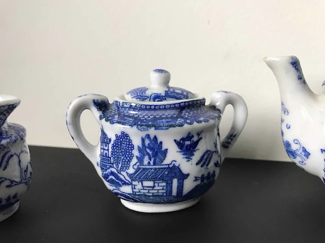 Chinese blue and white miniature - crockery (5x) - afbeelding 5 van  7