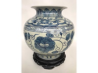 Chinese blue and white vase - afbeelding 10 van  17