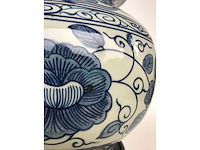 Chinese blue and white vase - afbeelding 13 van  17