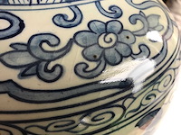 Chinese blue and white vase - afbeelding 16 van  17