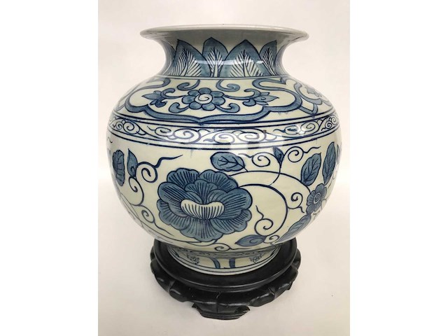 Chinese blue and white vase - afbeelding 10 van  17
